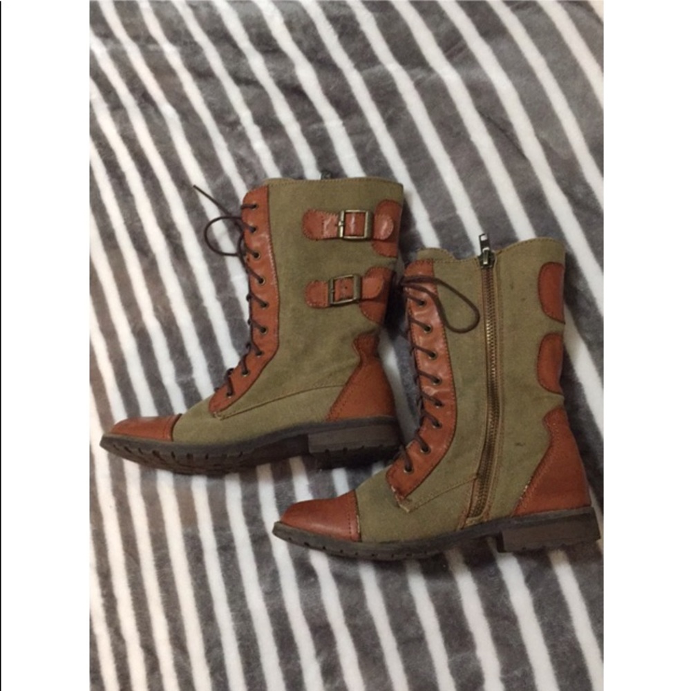 Steve Madden "Gravvel" Boots